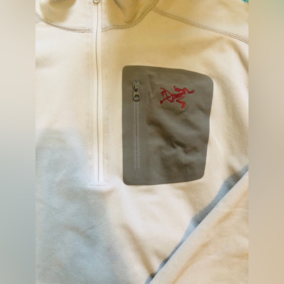 ARC’TERYX size large - Picture 2 of 5
